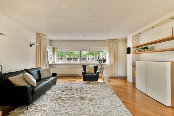 Medium property photo - Ladogameerhof 150, 1060 RE Amsterdam